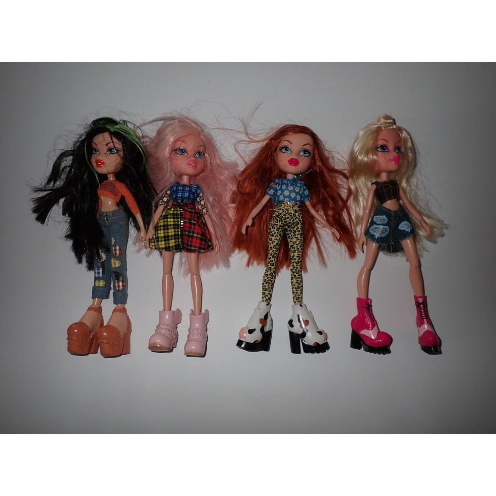 Bratz Doll Lot of 4 Jade Cloe Meygan Yasmin Fashion Dolls Y2K 10 inch